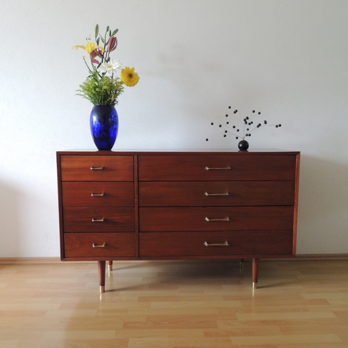 Cajonera pequeña con asas de madera, años 40 en venta en Pamono